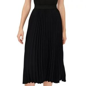 Vera Wang Black Pleated Midi Skirt